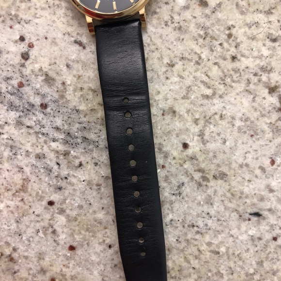 Marc Jacobs MBM1269 black and gold watch